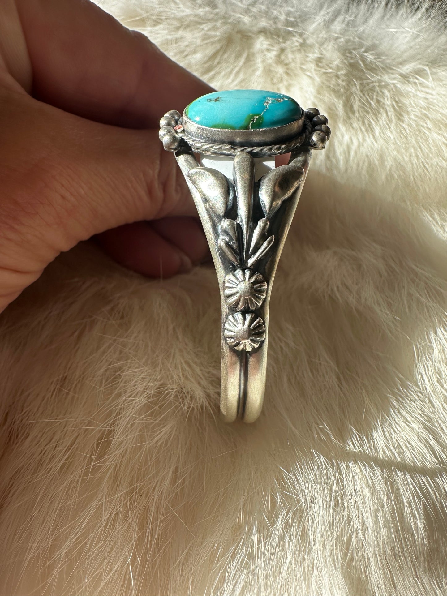 Lotus Cuff