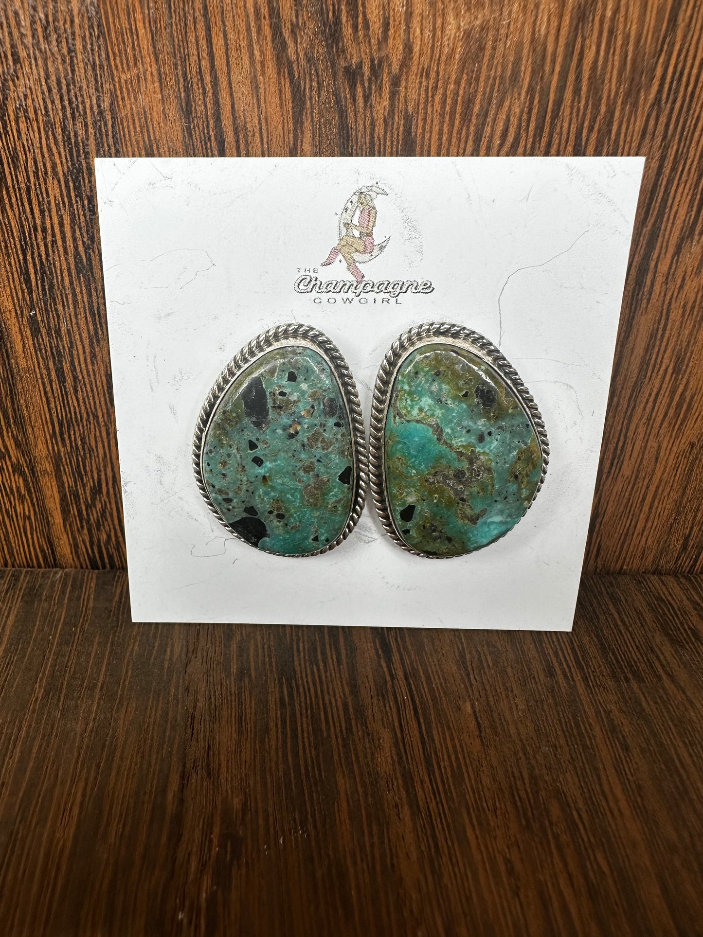 Large Roistone Studs